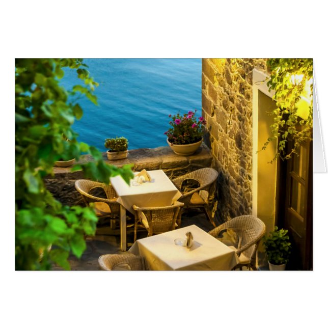 Outdoor Tables at Resturant (Devant horizontal)