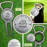 Outil À Divot Logo de balle de golf personnalisé ou photo person<br><div class="desc">Créez un Bottle Opener personnalisé avec Magnetic Golf Ball Marker et Divot Tool pour un golfeur que vous connaissez avec ce design modèle personnalisable facile pour ajouter votre photo, logo ou image et votre texte personnalisé dans votre choix de couleurs. Utilisez pour la promotion ou le marketing d'un parcours de...</div>
