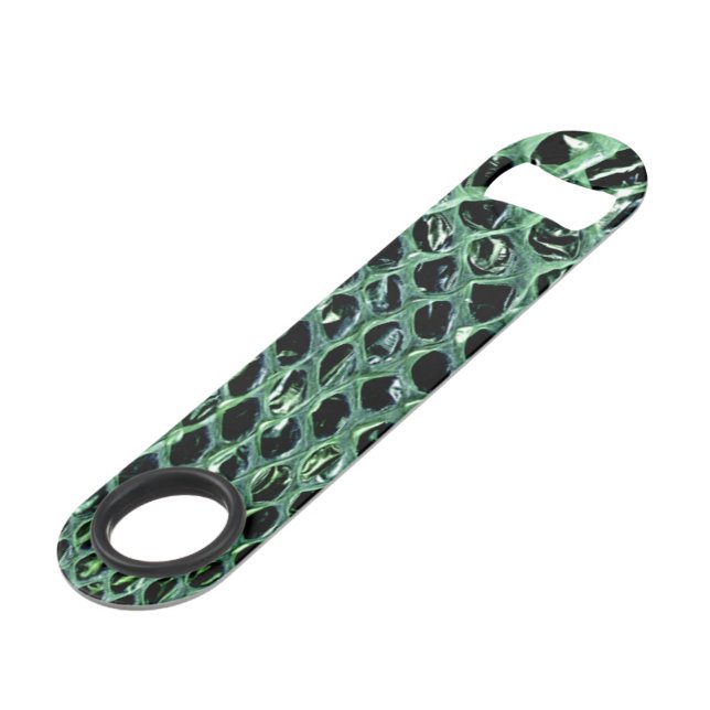 Ouverture de la bouteille de peau de serpent (Devant angulaire)
