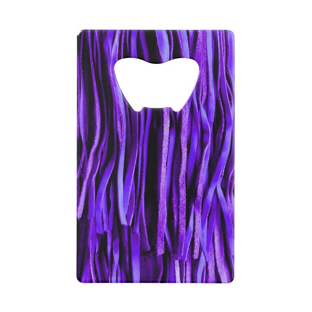 Ouverture de la bouteille en cuir violet (Devant)
