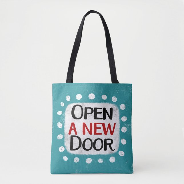 Ouverture D'Un Nouveau Sac fourre-tout De Porte (Devant)
