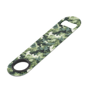 Ouverture d'une bouteille de Camo militaire