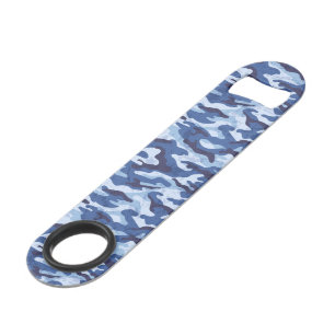 Ouverture d'une bouteille de Camo militaire