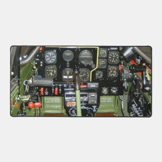 P-51 COCKPIT, AÉROMANS TUSKEGEE (TAILS ROUGES) (Recto)