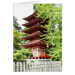Pagode bouddhiste en bois