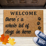 Paillasson Bienvenue Funny tout plein de chiens Amoureux des<br><div class="desc">Voici le tapis de porte parfait pour tous les amoureux de les chiens ! Ce tapis moderne et élégant est le moyen idéal pour accueillir les clients dans votre maison avec une touche d'humour et de gentillesse. Le faux matériau de coco est à la fois durable et respectueux de l'environnement,...</div>