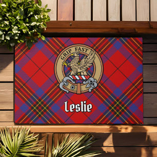 Paillasson Blason du clan Leslie sur tartan rouge