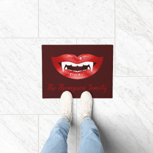 Paillasson Bouche de Vampire Rouge et Texte de Nom de Famille
