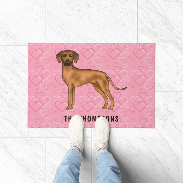 Paillasson Chien Rhodesian Ridgeback sur des cœurs roses avec (Intérieur)