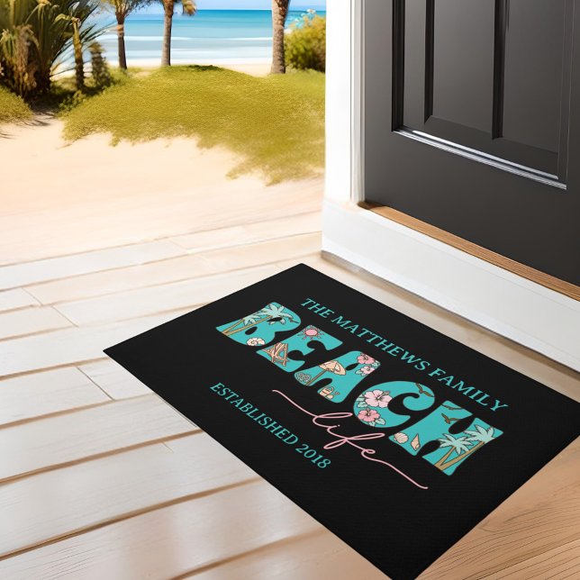 Paillasson Cute Retro Beach Life Nom personnalisé (Easily personalized this whimsical door mat.)