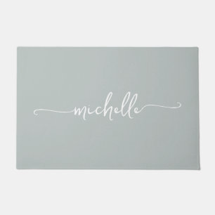 Paillasson Écriture de nom en monogramme vert sauge moderne