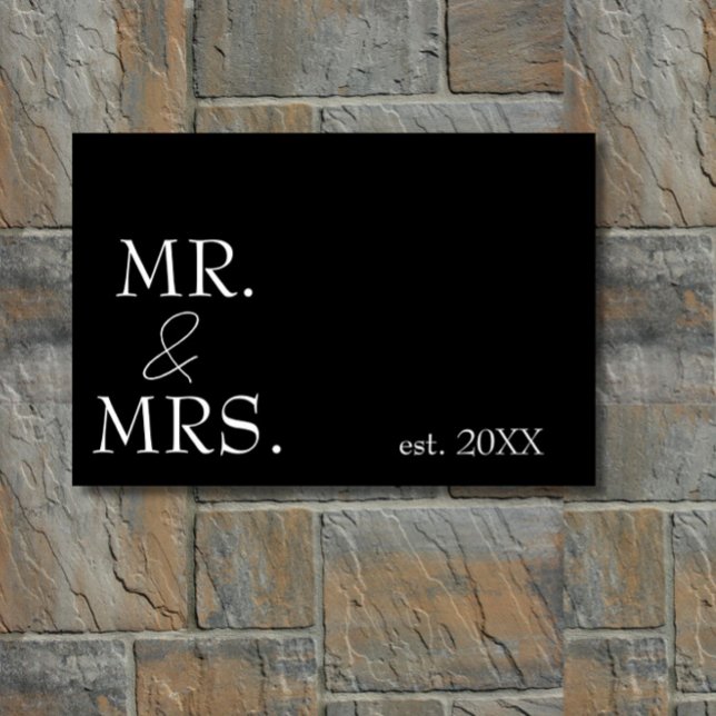 Paillasson Élégant minimaliste moderne "M. & Mme." Couple (A modern, elegant "Mr. & Mrs." black + white doormat makes a great gift for a modern, elegant couple)