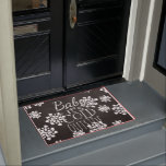 Paillasson Fun Cute Baby Son Froid Dehors Chalkboard<br><div class="desc">Beautiful contemporain "Baby Its Cold Outside" text write in typographiy on a black gray chalk board, with a background of white snowflakes design. Ornate, elegant, stylish and eclectic design for the fancy artistic interior designer, the artsy décor diva, popular hip trendsetter, vintage retro art and abstract geometric motifs lover. Available...</div>