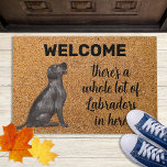 Paillasson Funny Labrador Retriever Chien Black Lab Bienvenue<br><div class="desc">Bienvenue aux invités avec ce drôle de tapis de portes ! "Il y a beaucoup de Labradors ici". . Porte de bienvenue - Tapis de porte du Labrador Retriever. Style rustique en imitation naturelle et design noir avec récupérateur de labrador. DROIT D'AUTEUR © 2022 Judy Burrows, Black Dog Art -...</div>