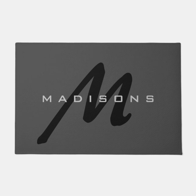 Paillasson Grey Black Bold Monogramme Moderne Nom de famille (Devant)