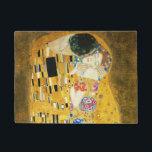 Paillasson Gustav Klimt The Kiss Vintage<br><div class="desc">Gustav Klimt Le Kiss Vintage Art Nouveau Peinture Le Kiss (En allemand : Der Kuss) a été peint par le peintre symboliste autrichien Gustav Klimt entre 1907 et 1908, le point culminant de sa période d'or, lorsqu'il peignit un certain nombre d'oeuvres dans un style doré similaire. Le tableau est largement...</div>
