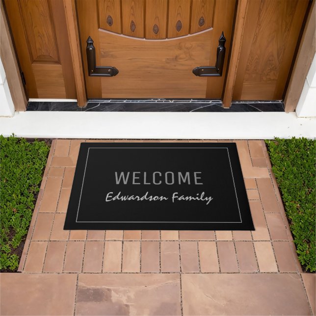 Paillasson Modern black Welcome monogram family name (De plein air)