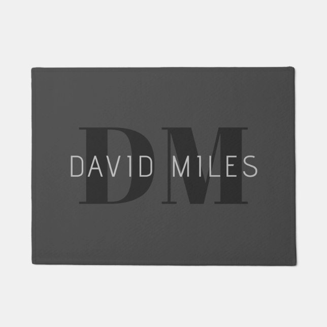 Paillasson Moderne Gris Foncé & Nom et Monogramme Modifiables (Devant)