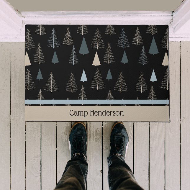 Paillasson Pins primitifs sur le noir (Créateur téléchargé)