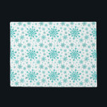 Paillasson Pretty Green Christmas Snowflakes on Winter White<br><div class="desc">Mixed sized pretty pastel green snowflakes are scattered throughout this Christmas seasonal pattern. This cute festive design with a crisp winter white background is sure to please any age and perfect for anyone who likes soft and delicate xmas patterns.</div>