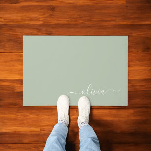 Paillasson Sage Green Minimaliste Moderne Monogramme Élégant