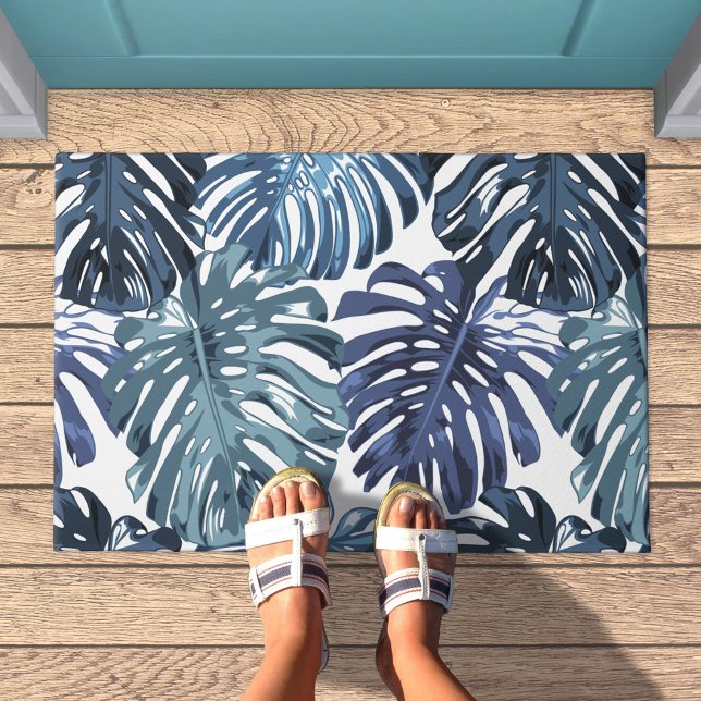 Paillasson Tropical Bleu Blanc Monstera Feuilles Modèle (Blue monstera leaf pattern doormat)