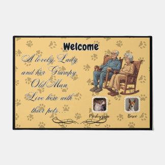 Paillasson Une belle dame et un vieil homme grincheux