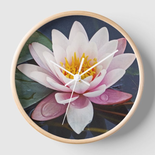 "PALE ROSE LOTUS BLOSSOM" HORLOGE ROND (Recto)