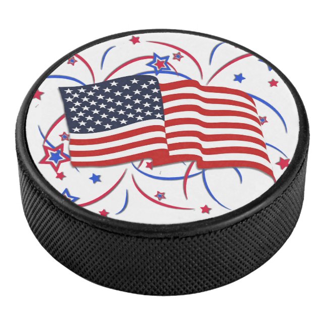 Palet De Hockey Drapeau américain et feux d'artifice (3/4/2016 12:00:00 AM)