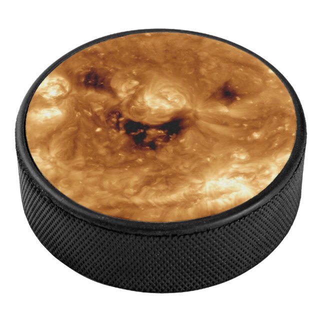 Palet De Hockey Soleil souriant de l'Observatoire Solaire de la NA (3/4/2016 12:00:00 AM)