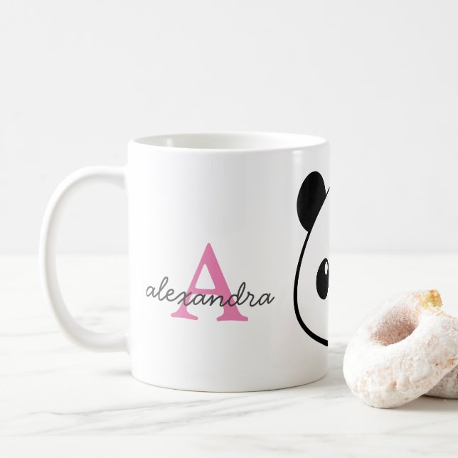 Panda souriant Monogramme café Mug - Personnalisé (Avec donut)