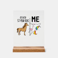 Cadeau d'anniversaire d'autres licornes de 57 ans