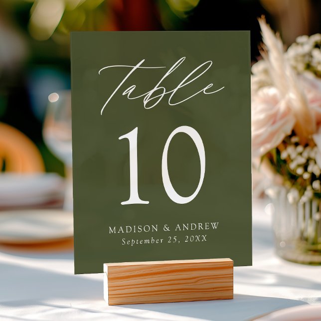 Panneau En Acrylique Élégant Script Olive Green Mariage Numéro de table (Please note: The wooden stand does not come with the sign. Zazzle sells a wood block stand.)
