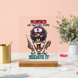 Panneau En Acrylique Funny Nurse sedate mot art squelette