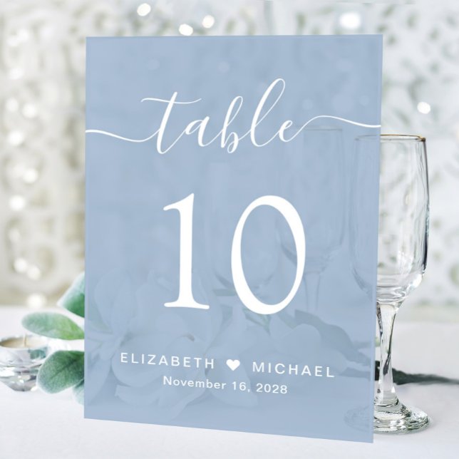 Panneau En Acrylique Numéro de table de mariage Chic Script Bleu Poussi (Créateur téléchargé)