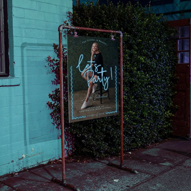 Panneau En Acrylique Script moderne Llow Blue Neon Wavy Graduate Photo (Modern Glow Script Blue Neon Wavy Graduate Photo Acrylic Sign)