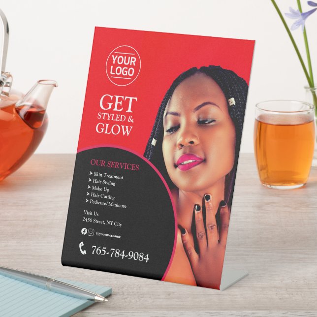 Panneau Pedestal Personnalisé Salon Services (In SItu)