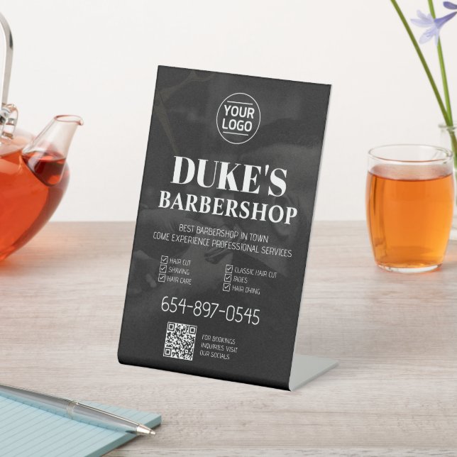 Panneau Pedesto personnalisé Barbershop Services (In SItu)