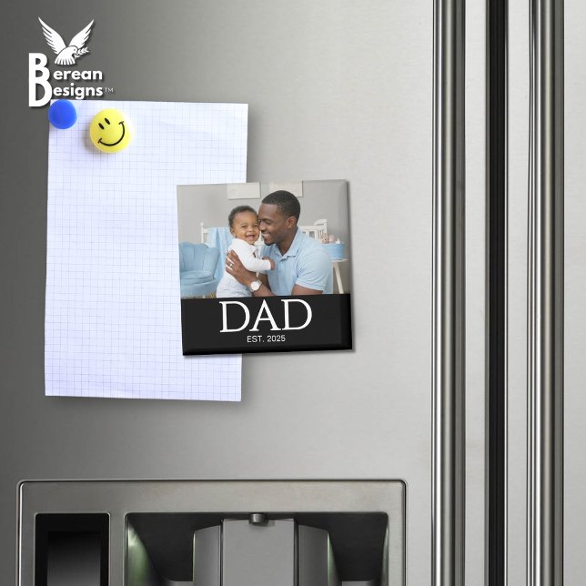 Papa a créé un magnet de photo cadeau (DAD ESTABLISHED black magnet with customizable photo and year. Ideal gift for Father's Day. )