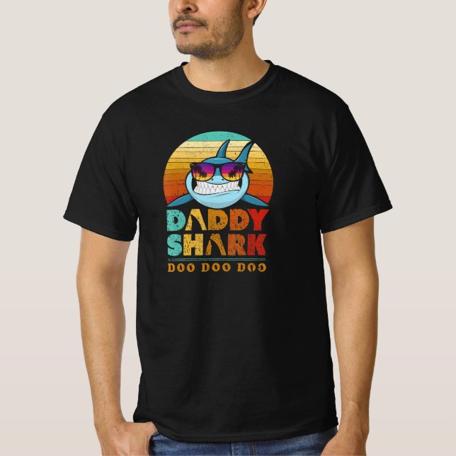 Papa T-Shirt Shark. Doo Doo Doo Tee. (Devant)