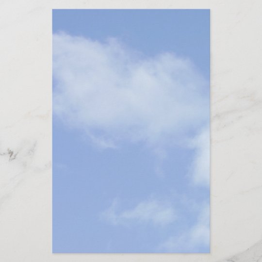 Papeterie Ciel Bleu Clair Avec Des Nuages Stationnaires Zazzle Fr