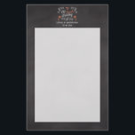 Papeterie Coral Chalkboard Script Plage Mariage<br><div class="desc">Pêche de corail frais et texte de tableau noir blanc avec un arrière - plan gris ardoise. Célébrez une cérémonie au bord de la mer avec ce palmier cool et un look craie blanc dessiné. Jolie atmosphère rustique vintage lors d'un mariage sur la plage. Copyright de conception © CustomInvitesOnline.com</div>