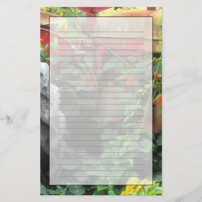 Papeterie Des fleurs de printemps ornent un vieux tracteur. (Devant)