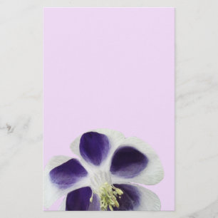 Papeterie florale, fleur pourpre et blanche