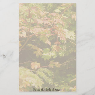 Papeterie Le feuille d'arbre d'automne a personnalisé la