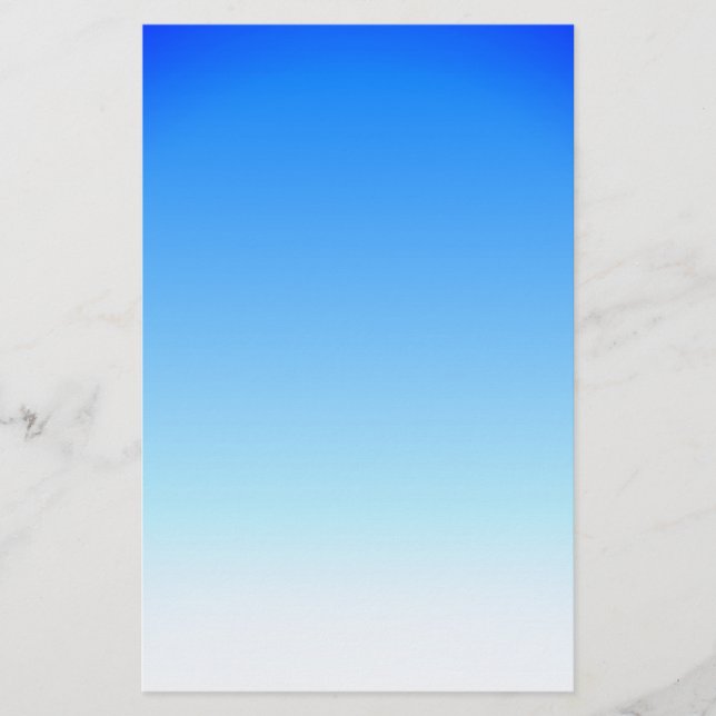 Papeterie le matin au bord de l'eau de mer (Devant)