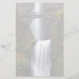 Papeterie Multnomah tombe à la fin de l'automne