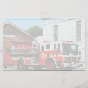 Papeterie Pompe à incendie devant la caserne de pompiers