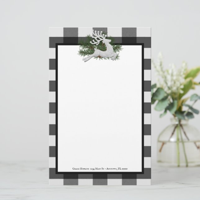 Papeterie Reindeer Buffalo Plaid Stationery personnalisée (Debout devant)