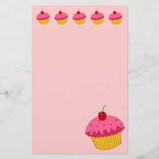Papeterie rose de petits gâteaux